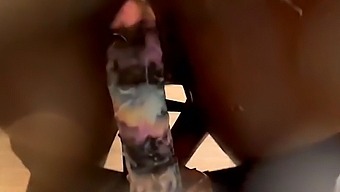 我他妈的欲火焚身,直接在浴室里撸管。