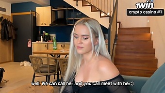 我用狗爬式干着老板的二女儿女孩