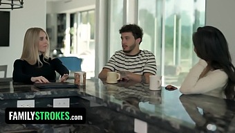 继母帮助她的继子和惊人的女友为TeamSkeet制作额外的内容